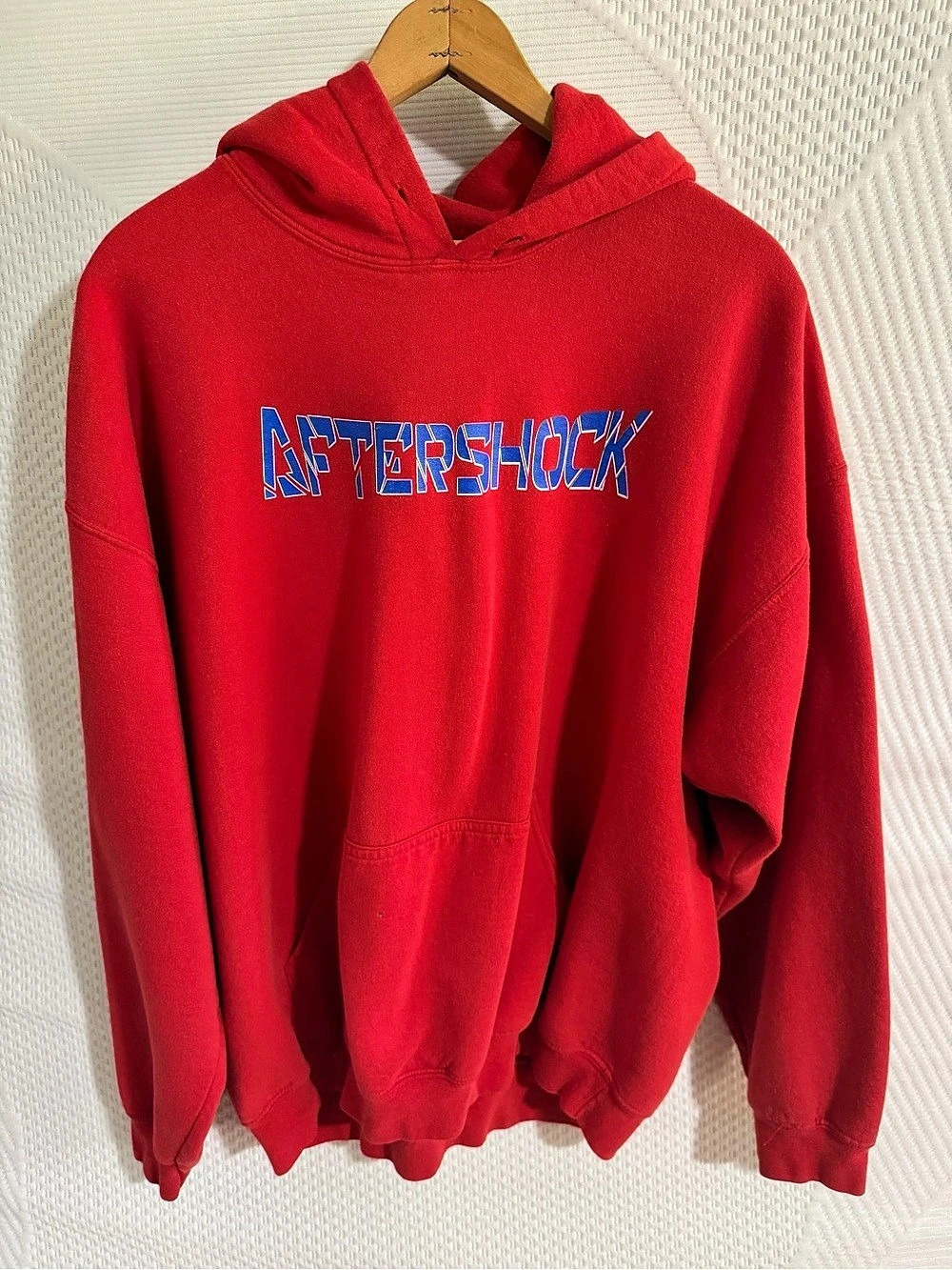 Gildan Heavy Blend Hooded Sweatshirt Graphic Hoodie Red & Blue XL